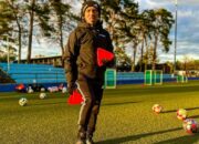 Siapa Simon Tahamata, Eks Pemain Belanda Keturunan Maluku yang Bakal Jadi Dirtek Timnas Indonesia