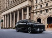 Pasar mobil listrik premium di China diprediksi melambat pada 2025