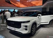 Segini efisiensi bahan bakar mobil hybrid JAECOO J7